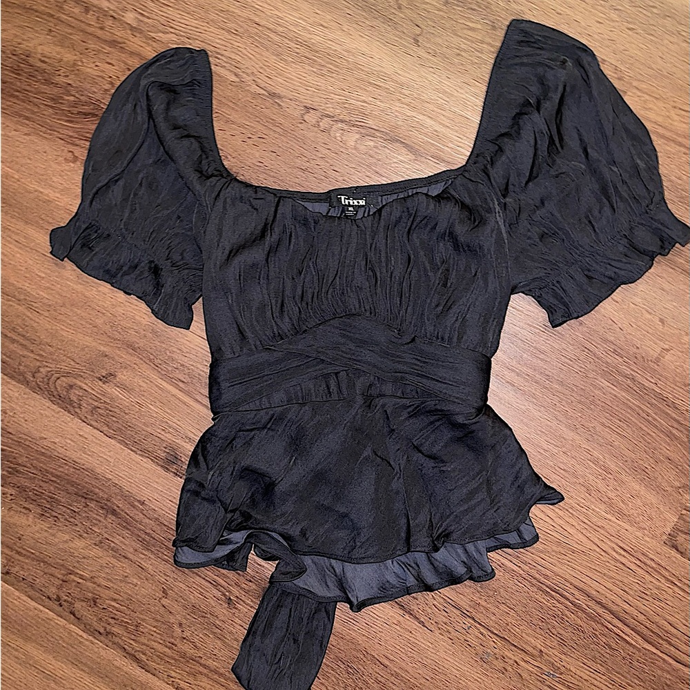 NWT Francesca’s Trixxi Black Blouse (XL, but fits more like L)